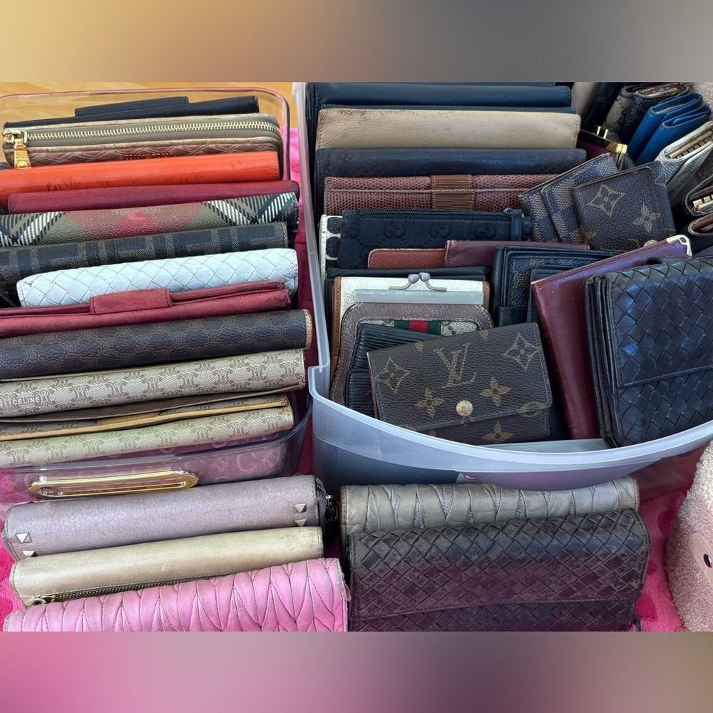 Mixed brand project wallet- pick one This listing is created for my live…